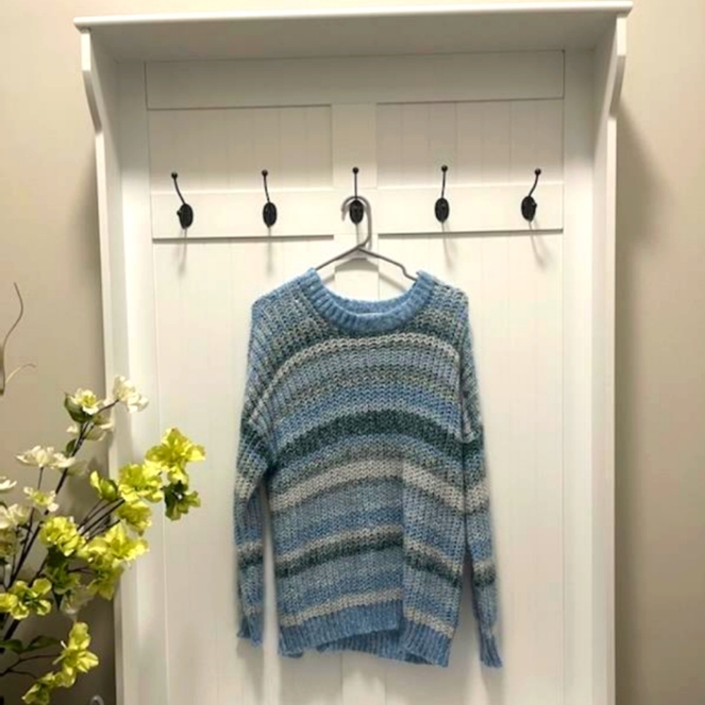American Eagle soft knit chunky sweater